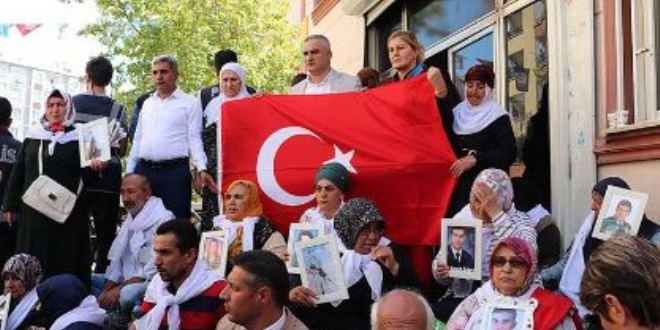 Annelerin isyan PKK'y korkuttu