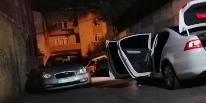 Dur ihtarına uymayan şüphelilerle polis arasında çatışma çıktı