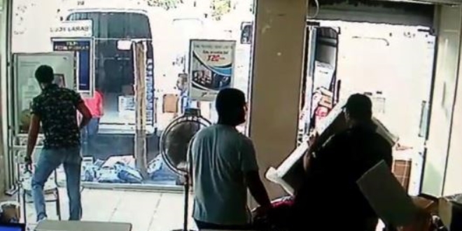 Kargo hırsızları: 1'i kadın 5 kişi adliyeye sevk edildi