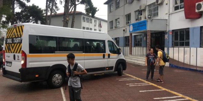 Veliler g�venlikten, servis�iler korsandan dertli