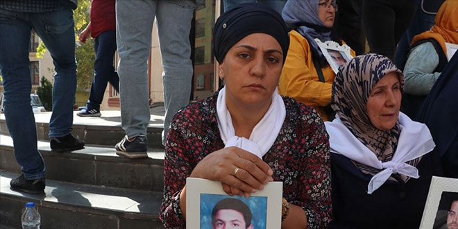 'Çocuklarımızı bize versinler okula gönderelim'