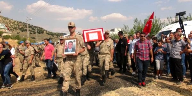 Şehit güvenlik korucusu toprağa verildi