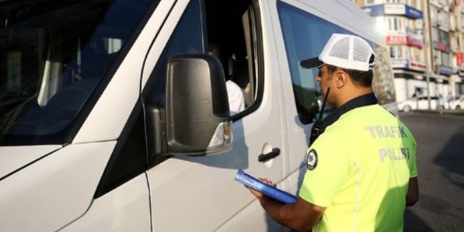 İstanbul'da servis denetimi, bin 191 şoföre ceza