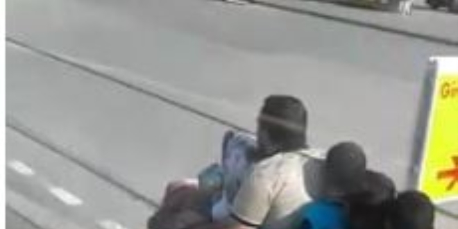 Okul servisi gibi motosiklet