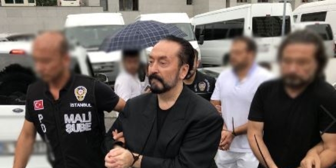 Adnan Oktar su rgt davasnda gerginlik