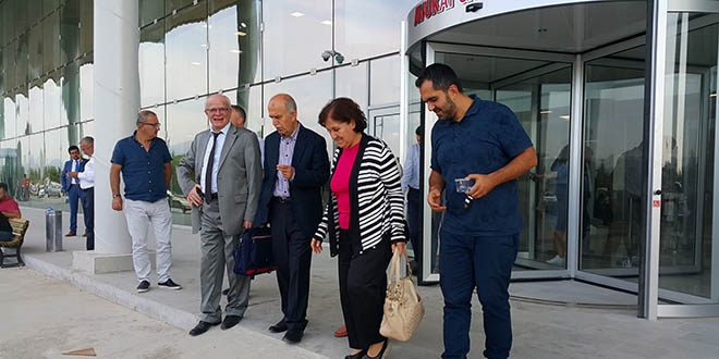 FETÖ zanlısı duruşmaya emekli vali kimliğiyle geldi