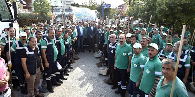 Mamak Belediye Başkanı mesaiye dolmuşla gitti