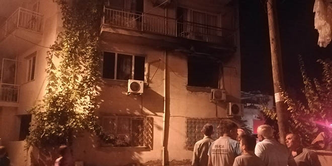 İzmir'de bir evde buzdolabı patladı: 3 yaralı