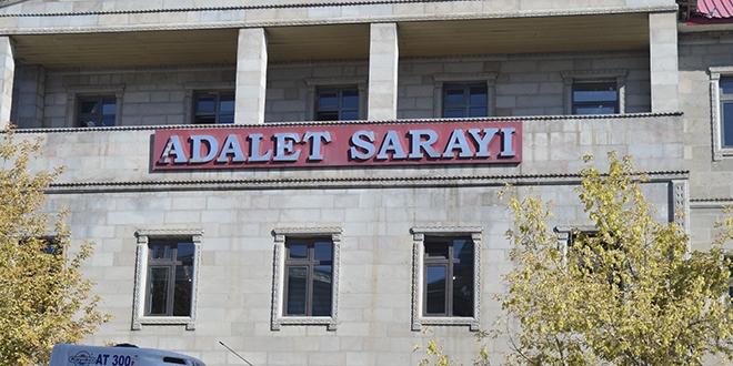 K���k Leyla'n�n amcas� da tutukland�