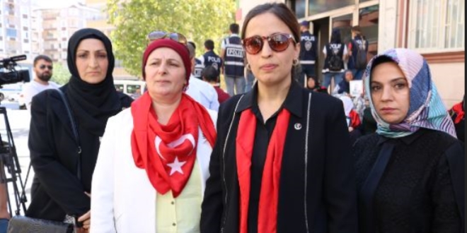 BBP kadn kollarndan Diyarbakr annelerine ziyaret
