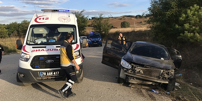 Karabk'te trafik kazas: 8 yaral