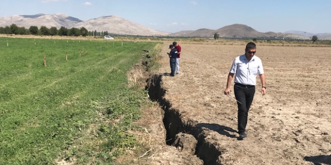 Bilinçsiz su kullanımı tarım arazilerini tehdit ediyor