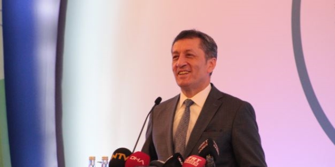 Bakan Selçuk: Biz, e-rehberlik konusunu çok önemsiyoruz