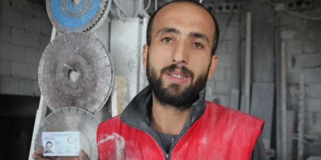 Kaybettiği kimlik 13 yıldır peşini bırakmıyor