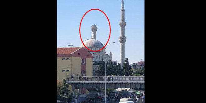 İstanbul Avcılar'da caminin minaresi yıkıldı
