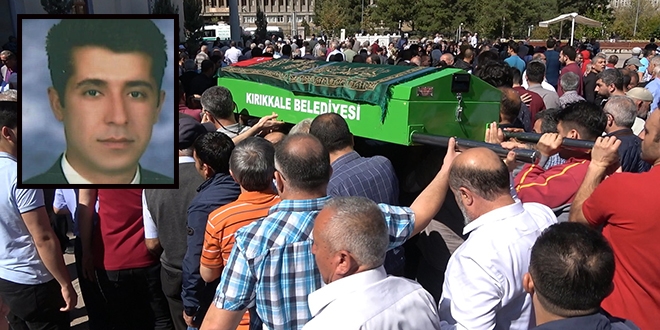 Depremde kalp krizi geçiren öğretmen toprağa verildi