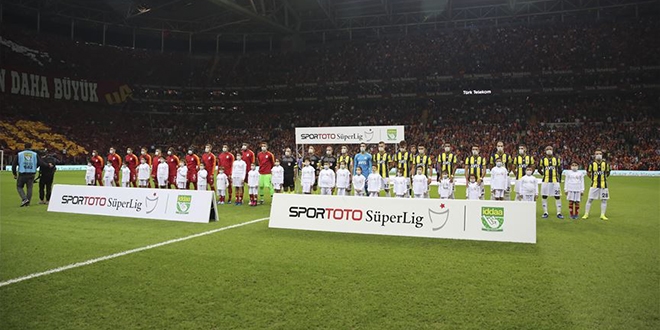 Galatasaray-Fenerbahe derbisi'nin ilk 11'i belli oldu
