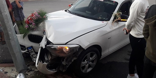 Kendini affettirmek için aracını süsledi, sonu hastanede bitti