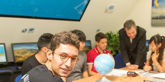 Üniversite öğrencilerine yurt dışında deneyim imkanı