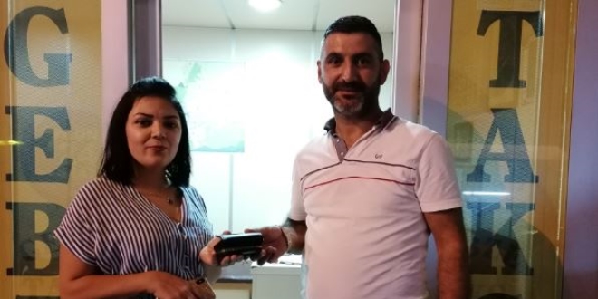 Taksi şoförü bulduğu cüzdanı sahibine ulaştırdı