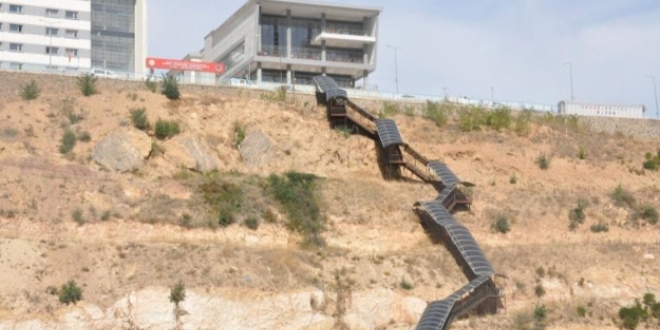 Valilikten '550 basamakla çıkılan yurt' açıklaması