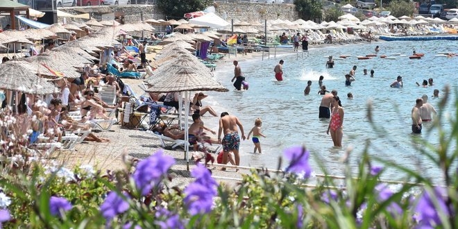 Antalya'ya gelen turist says 13 milyonu at