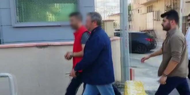 Belediye binasında, başkan yardımcısını rehin aldı
