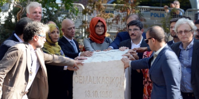 Cinayet yerine utanç anıtı