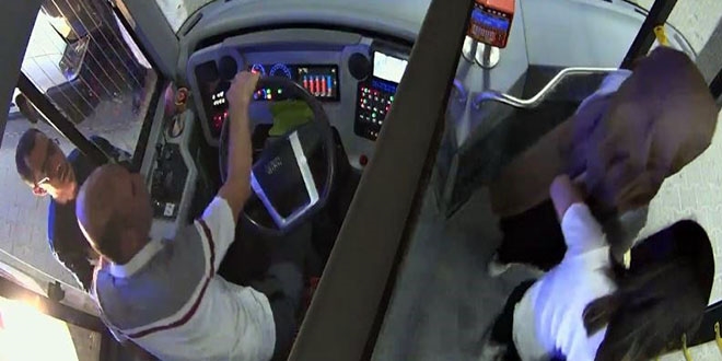 Hasta ��renciyi otob�sle hastaneye ula�t�rd�