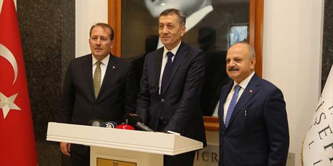 'Eğitimde altyapının zenginleşmesi için çalışıyoruz'