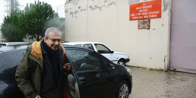 Sırrı Süreyya Önder tahliye edildi