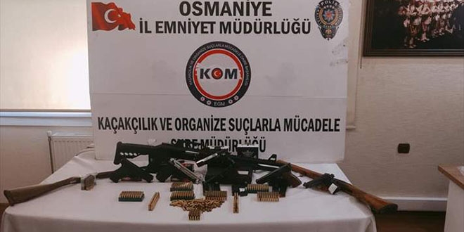 Sebze ve meyve halinde silah operasyonu: 5 gözaltı