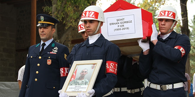 Şehit asker Erhan Gürbüz son yolculuğuna uğurlandı