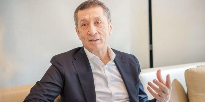 Bakan Selçuk'tan 'Dünya Öğretmenler Günü' paylaşımı