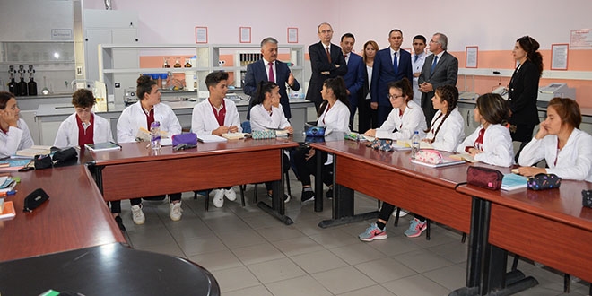 Deterjan Fabrikası gibi okul