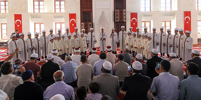 'Türkiye'deki hafız sayısı 150 bini geçti'