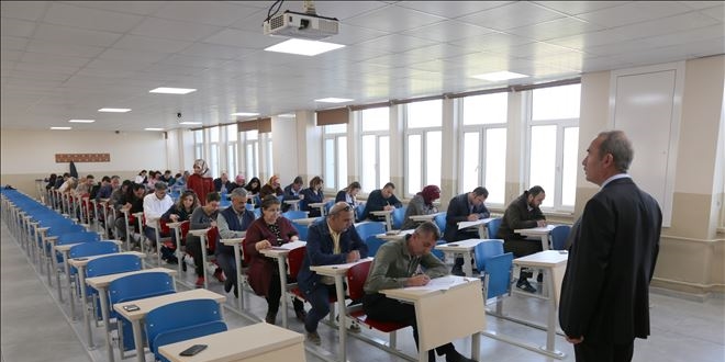 Mahalli idareler görevde yükselme sınavı yapıldı