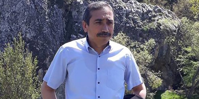 Tamir ettiği asansörün altına kalarak hayatını kaybetti