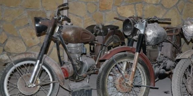 Klasik motosikletler elinde hayat buluyor