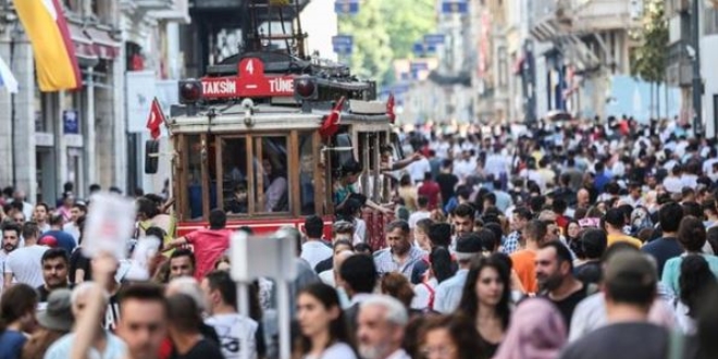 Batılı turistlerin İstanbul'a ilgisi artıyor