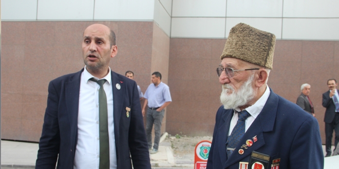 �ehitler ve Gaziler Dernek Ba�kan�na sald�r�