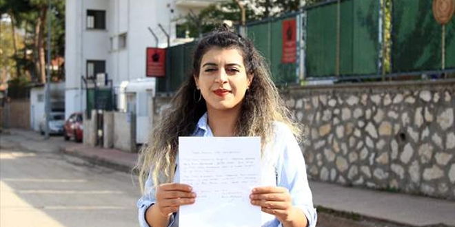 Genç kızdan gönüllü askerlik müracaatı