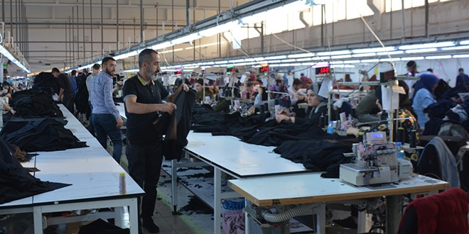 Bitlis'teki tekstil atlyesinden 4 lkeye ihracat