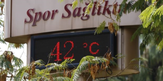 Adana'da termometreler 42 dereceyi grd