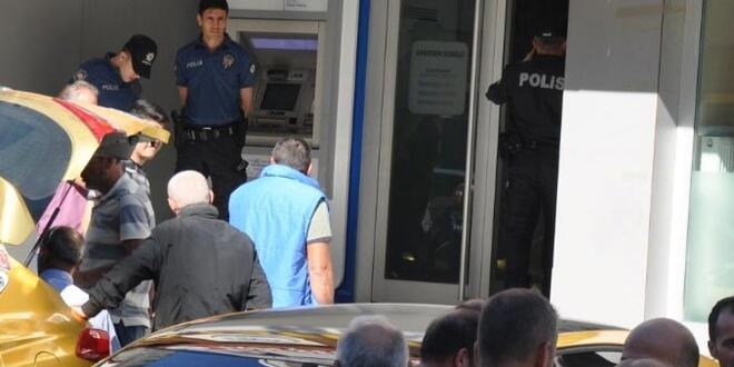 Rize'li genç, banka kredi vermeyince silahına sarıldı