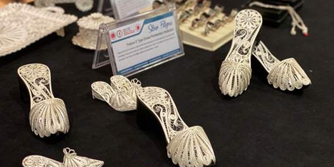 Cezaevlerinde yapılan el sanatları Strazburg'da sergileniyor
