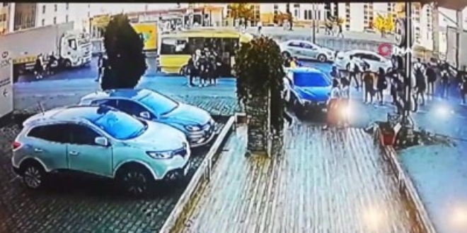 Otostop için yola çıkan liseli genci, tartıştığı motosikletli bıçakladı