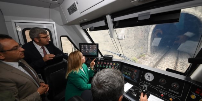Milli Tren Seti Uşak'ta test sürüşüne başladı