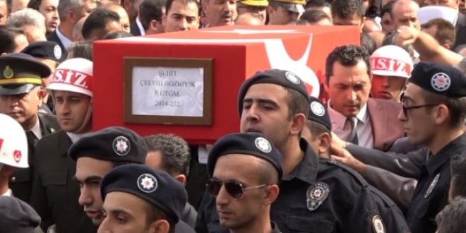 Münbiç şehidi Üsteğmen Bozbıyık'ı binler uğurladı