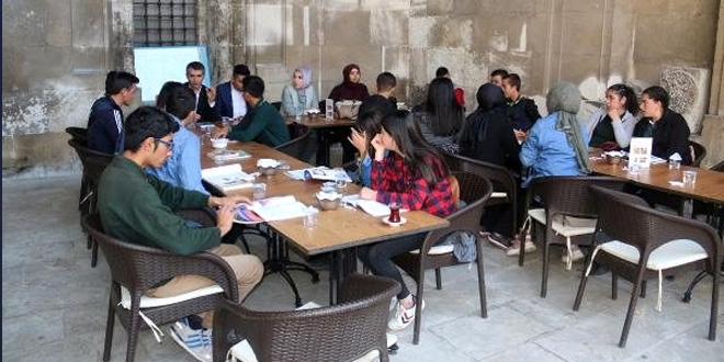 Liseliler, tarih dersini, Buruciye Medresesinde i�ledi